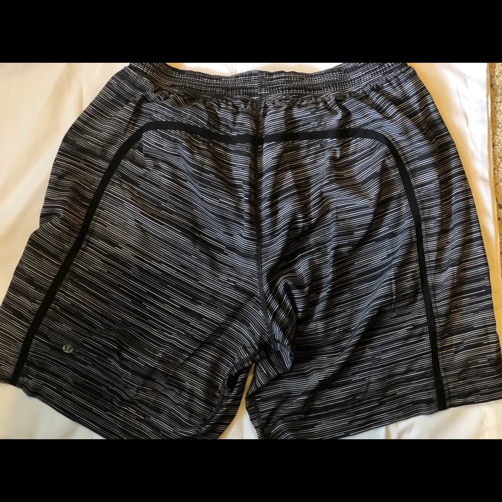 Mens Lululemon 9” Pace Breaker Short